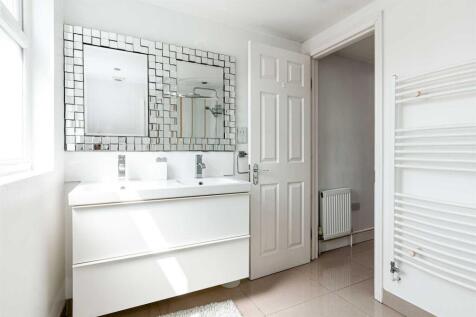 12 Tavistock Avenue-11.JPG