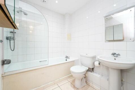 Bathroom.jpg