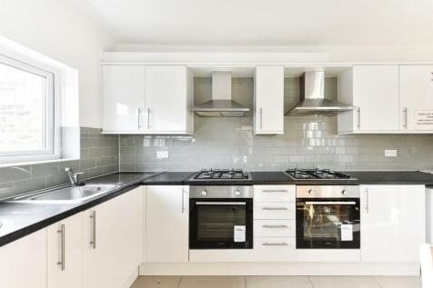 Communal Kitchen (3).jpg