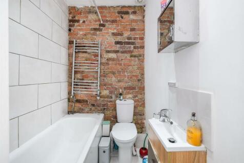 Bathroom.jpg