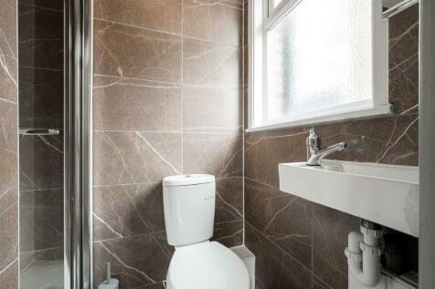 Flat 5, 23 Chestnut Avenue North-1.JPG