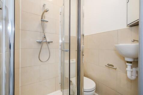 Shower Room 2.jpg
