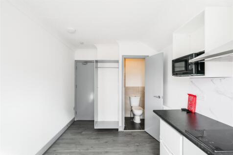 Flat 5, 54 Goldsmith Road-15.jpg