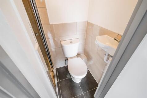 Flat 5, 54 Goldsmith Road-1.jpg