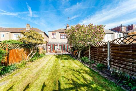 76 Roberts Road-13.jpg