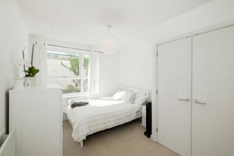 9 Thomas Jacomb Place-1.jpg