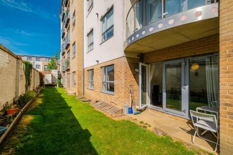 9 Thomas Jacomb Place-15.jpg