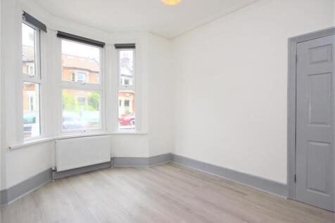 Living Room 1.JPG
