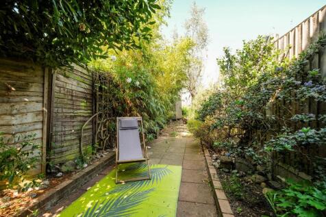 47 Hamilton Road E17-2_web.jpg