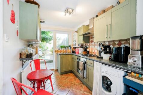 47 Hamilton Road E17-8_web.jpg