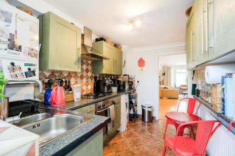 47 Hamilton Road E17-10_web.jpg