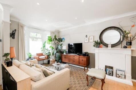 47 Hamilton Road E17-18_web.jpg