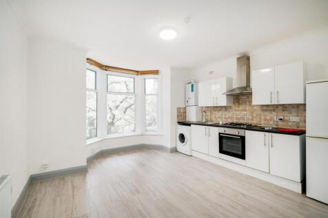 20 North Birkbeck Road - Flats 2, 3, 4-1_web.jpg