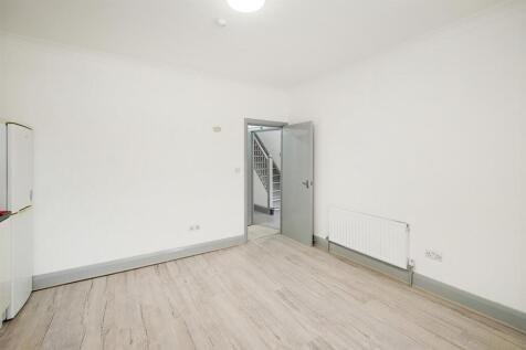 20 North Birkbeck Road - Flats 2, 3, 4-5_web.jpg