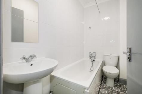 20 North Birkbeck Road - Flats 2, 3, 4-6_web.jpg