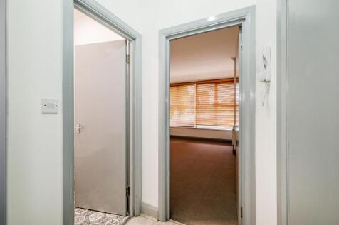 20 North Birkbeck Road - Flats 2, 3, 4-13_web.jpg