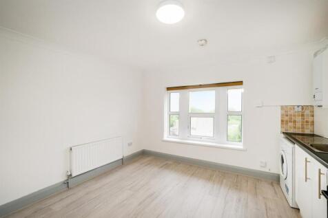 20 North Birkbeck Road - Flats 2, 3, 4-44_web.jpg