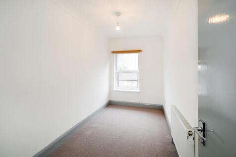 20 North Birkbeck Road - Flats 2, 3, 4-38_web.jpg