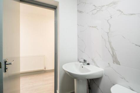 North Birkbeck studio ground floor flat-21_web.jpg