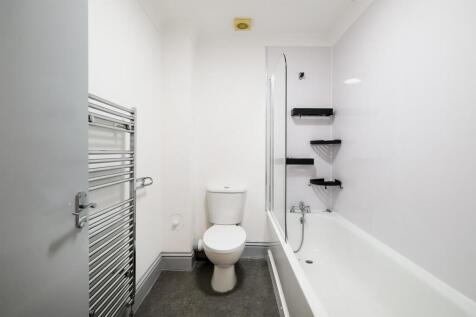 78-80 Spruce Hills Flat 2-3_web.jpg