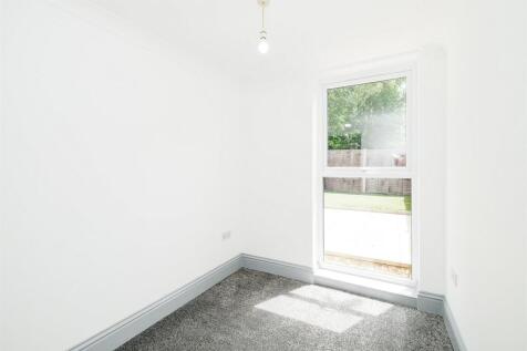 78-80 Spruce Hills Flat 2-11_web.jpg