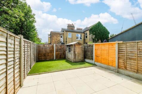 78-80 Spruce Hills Flat 1-16_web.jpg