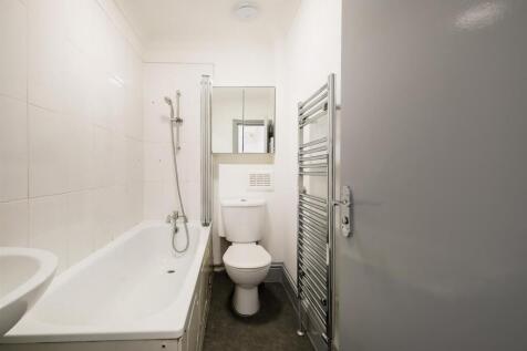 78-80 Spruce Hills Flat 1-2_web.jpg