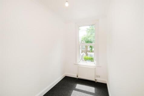 bedroom 3.jpg