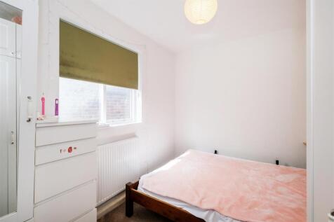 71 Bryon Road-2.jpg