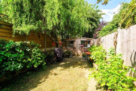 71 Bryon Road-16.jpg