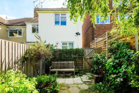 71 Bryon Road-18.jpg