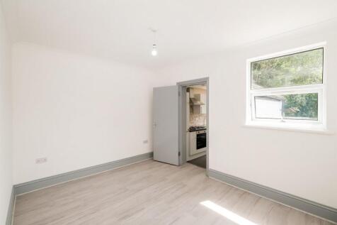 78-80 Spruce Hills Flat 4-17_web.jpg