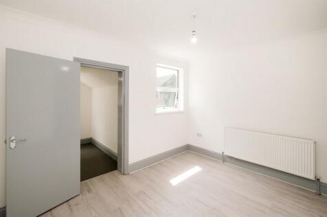 78-80 Spruce Hills Flat 4-16_web.jpg