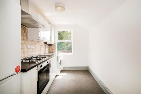 78-80 Spruce Hills Flat 4-13_web.jpg