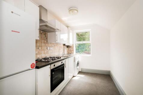 78-80 Spruce Hills Flat 4-12_web.jpg