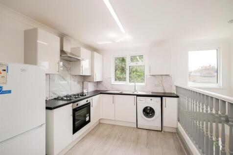 78-80 Spruce Hills Flat 5-7_web.jpg