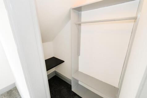 78-80 Spruce Hills Flat 5-15_web.jpg