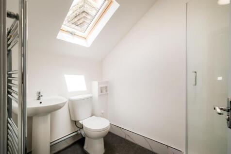 78-80 Spruce Hills Flat 5-4_web.jpg