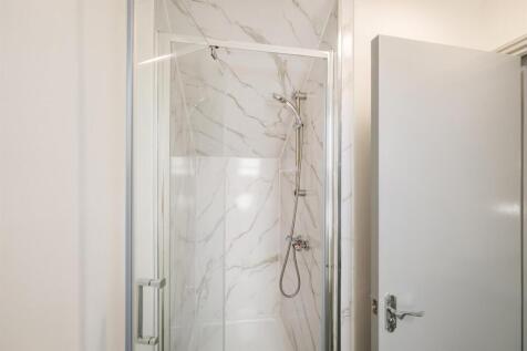 78-80 Spruce Hills Flat 5-2_web.jpg