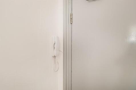 78-80 Spruce Hills Flat 5-25_web.jpg