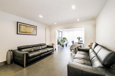 2 glen mews-3.jpg