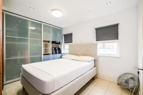 2 glen mews-10.jpg