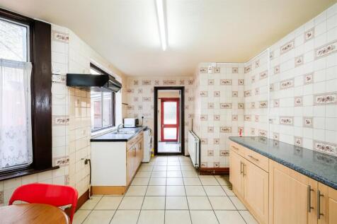 kitchen 1.jpg