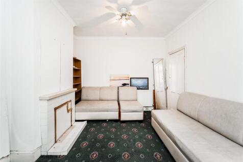 60 Bloxhall Road-10.jpg