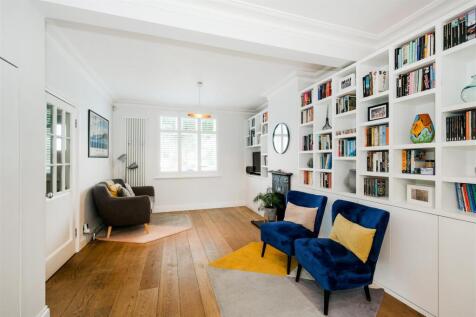 4 Douglas Avenue-22.jpg