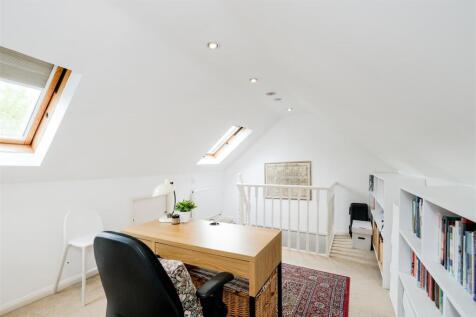 4 Douglas Avenue-13.jpg