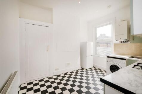 251a high road-7.jpg