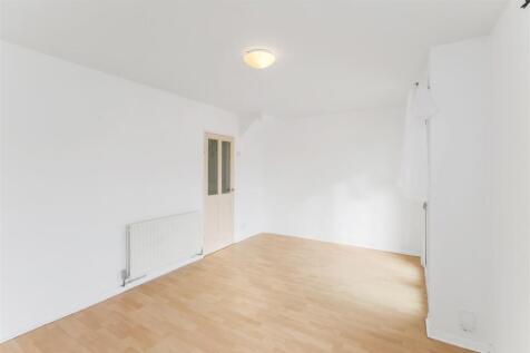 flat 11 livingstone court (7).jpg