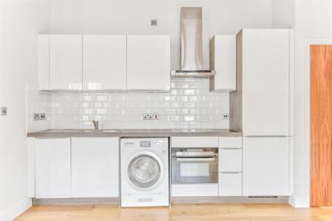 104 quant building-6.jpg