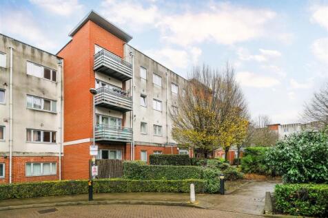 18 Cannock Court-18.jpg